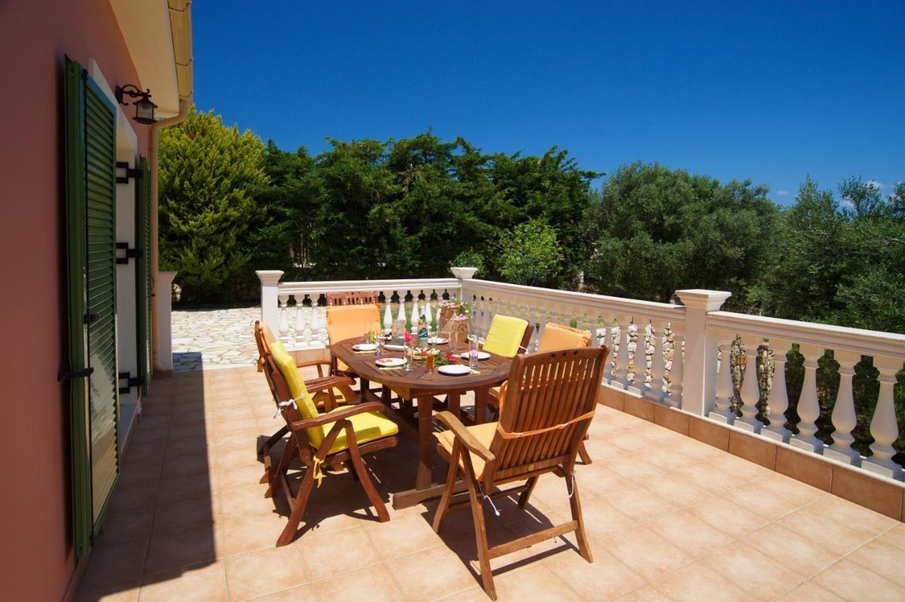 Iliachtides Villas Karavomylos Chambre photo